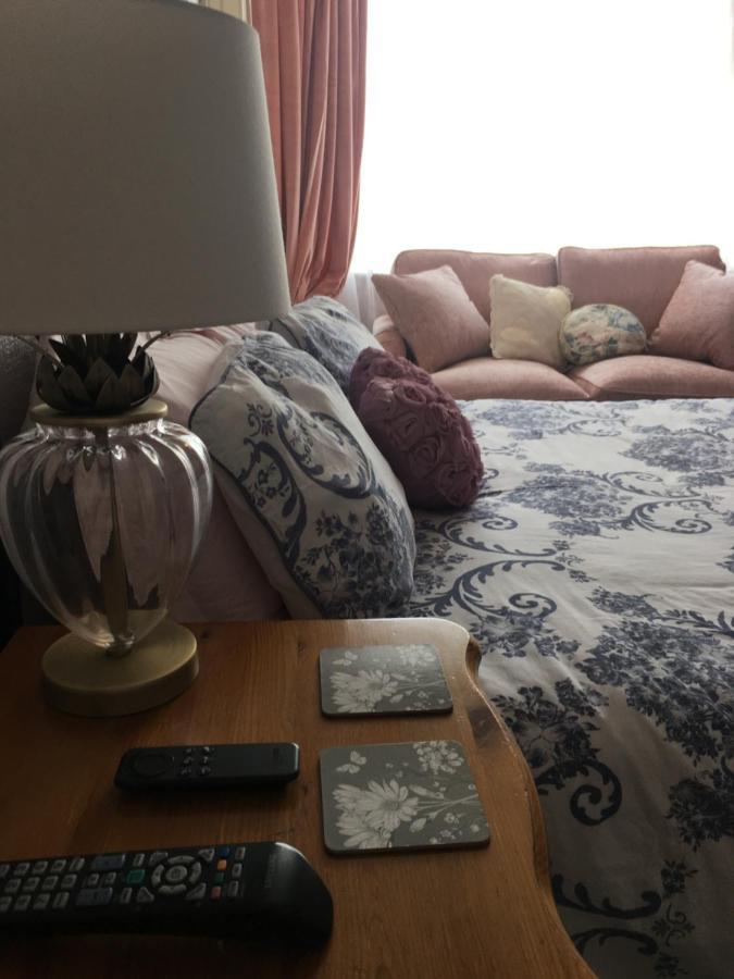 מלון וויימות' Weyside House מראה חיצוני תמונה