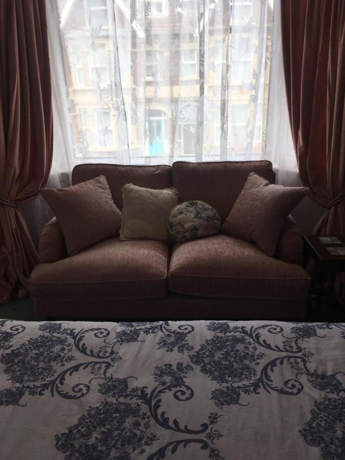 מלון וויימות' Weyside House מראה חיצוני תמונה